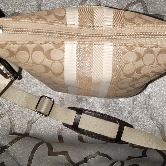 Coach Brown and Cream Crossbody Bag - Picture 7 of 8